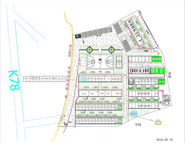 项目部与总包方开工现场合影 驻地临建 紧随其后,项目驻地临建正式