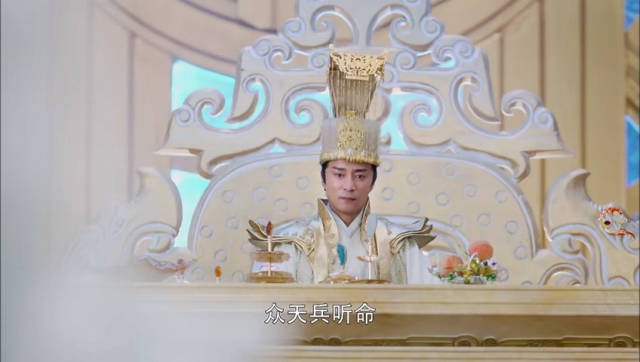 何中华《香蜜沉沉烬如霜》角色下线,凌晨与粉丝互动超亲切