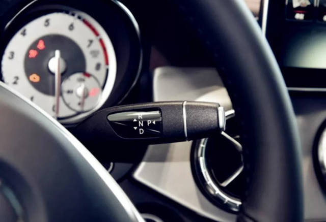 关于汽车换挡的那些事儿,看完可别再出糗了