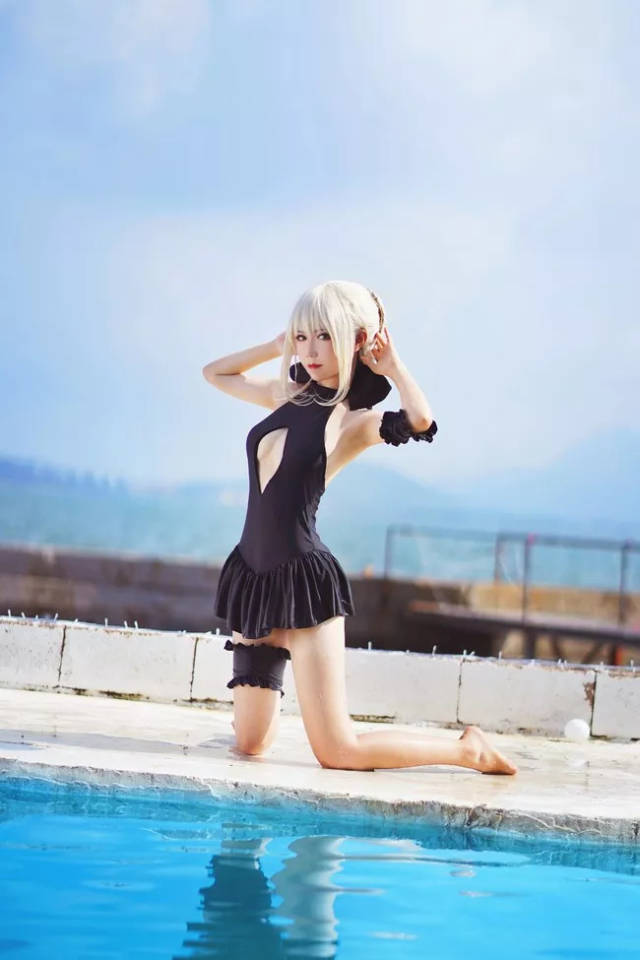 关键词:fate/grand order saber 黑呆泳装 cosplay 喜欢的朋友,关注