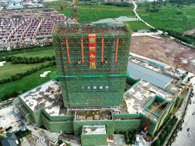 99米的浙江村级第一高楼结顶了,就建在东阳这个村里!