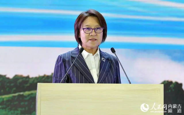 内蒙古自治区党委统战部王丽霞主持开幕式 上海内蒙古商会会长郑海生