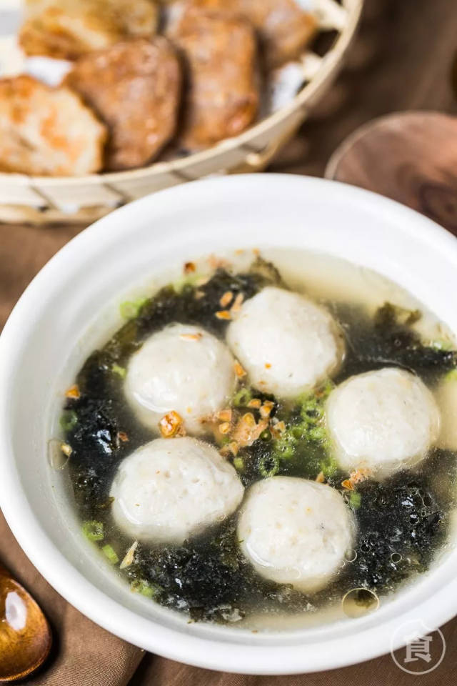 游走在外的潮汕孩子,总能轻易地被这碗汤征服.