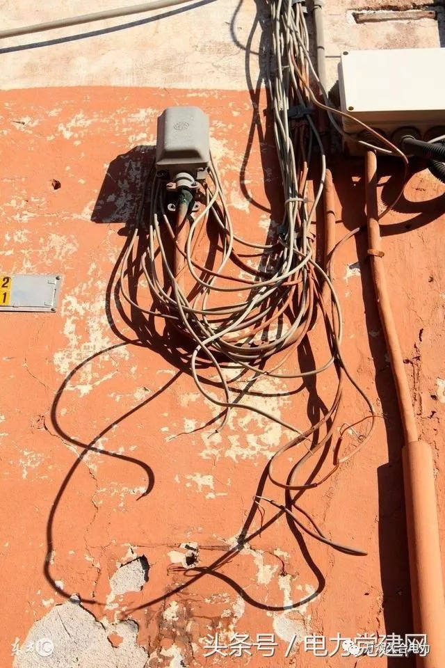 电线破坏导致漏电