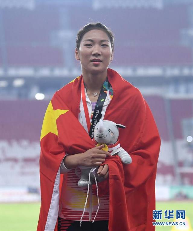 中国选手王春雨获女子800米冠军