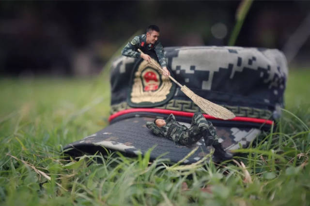 创意满分!万州武警官兵这组退伍照火了!