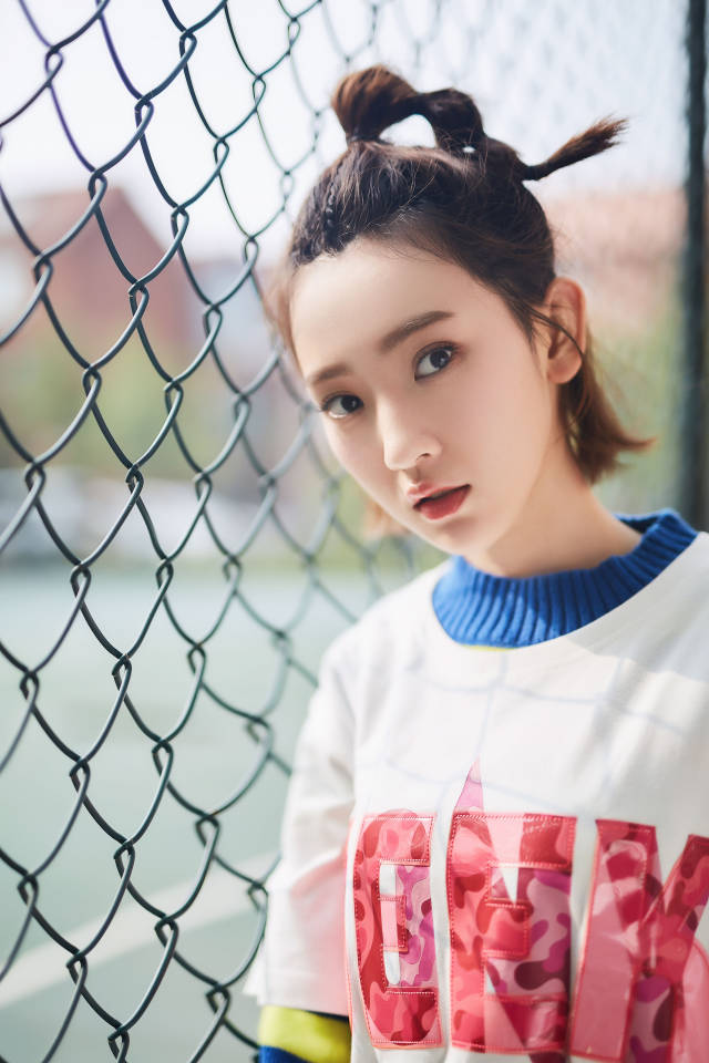 有时街拍 | 眼里有光,心中有戏——孙艺宁