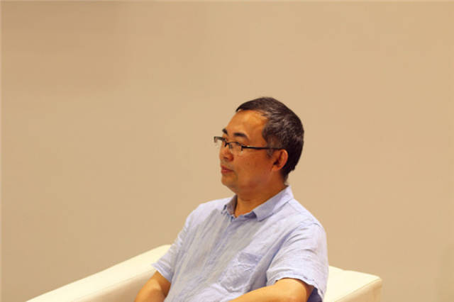 中国国家博物馆研究馆员朱万章