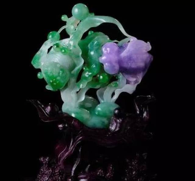 翡翠俏色巧雕的魅力！_搜狐网