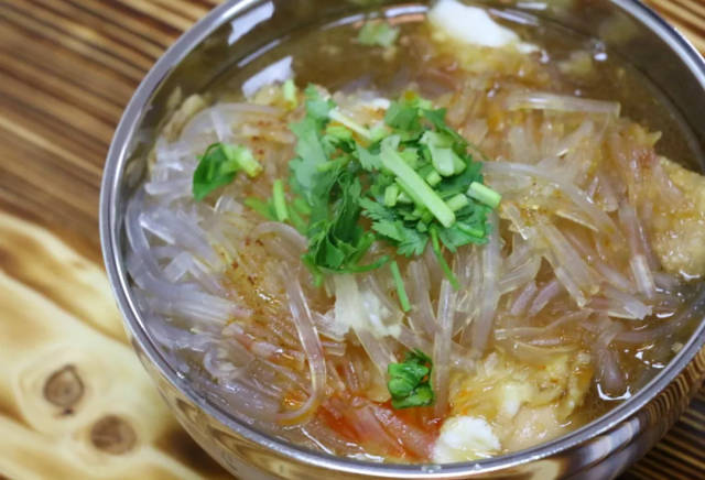 还是爱吃我们大漳州的豆花粉丝!便宜又好吃!满15减5可以吃一大碗啊!