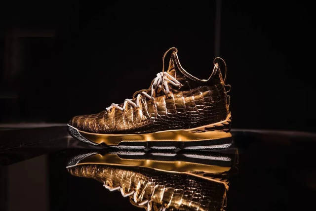 lebron 15 champs