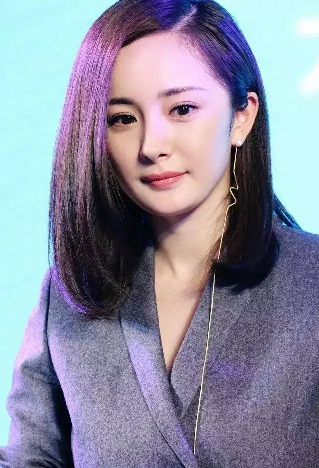 明星的耳环:谢娜戴毛球,周冬雨的是钥匙,陈乔恩的遭吐槽