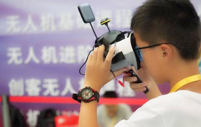 无人机编队编程创意设计赛