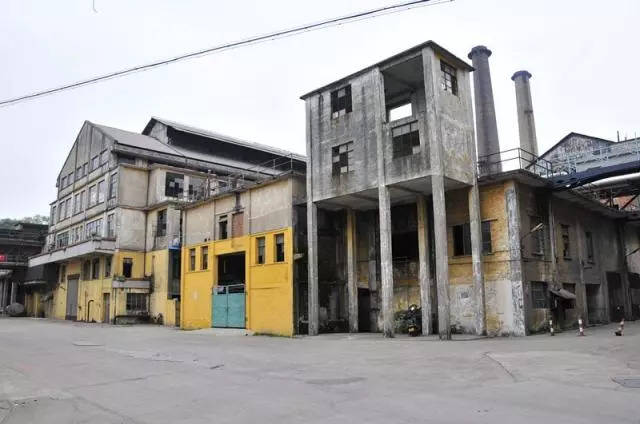 番禺紫坭糖厂过去热闹的千人厂房,现成安静小清新艺术区