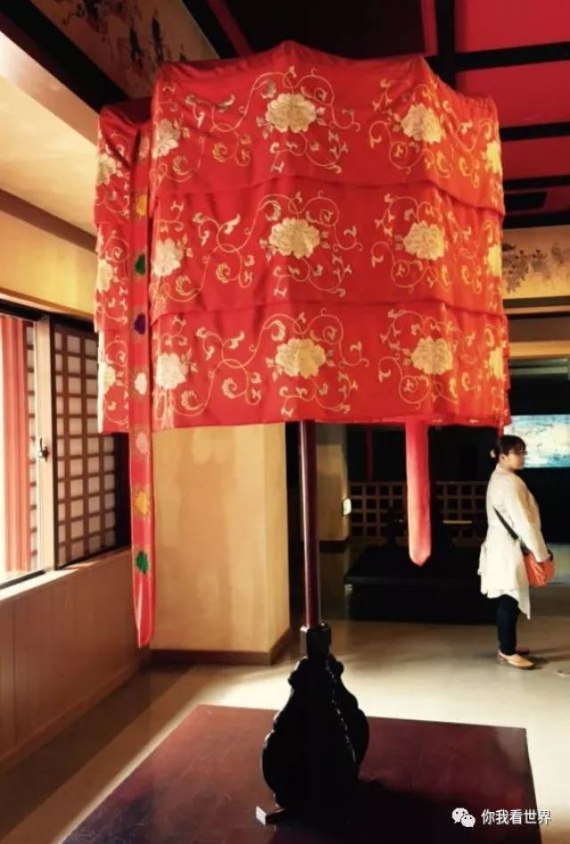 司马一民:琉球的红罗伞盖