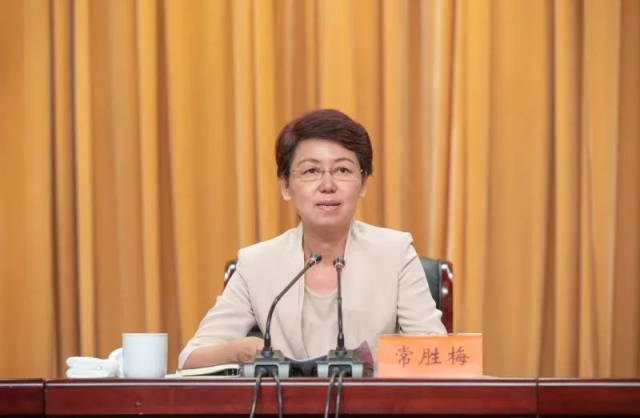 市委常委,宣传部部长常胜梅,共青团江苏省委副书记潘文卿,市政府副