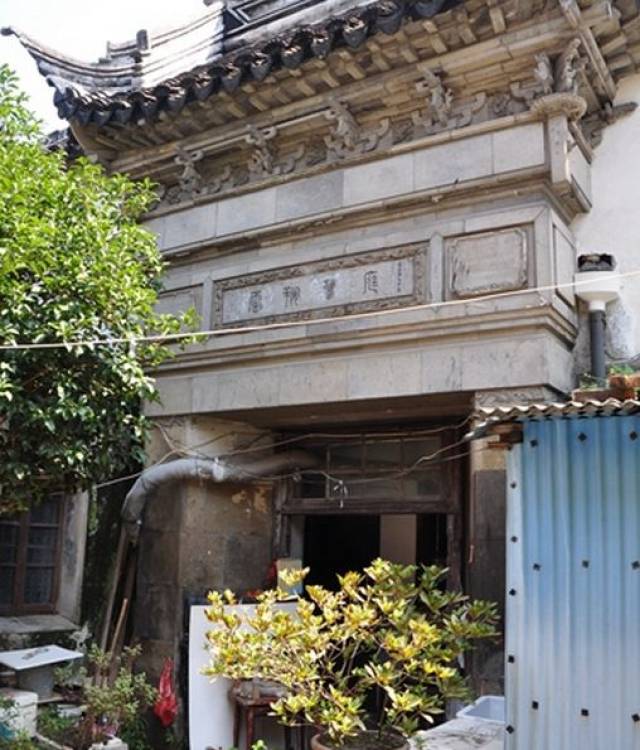 葉家後人並不居住於此, 部分房屋經翻建裝修, 不過關於葉天士故居