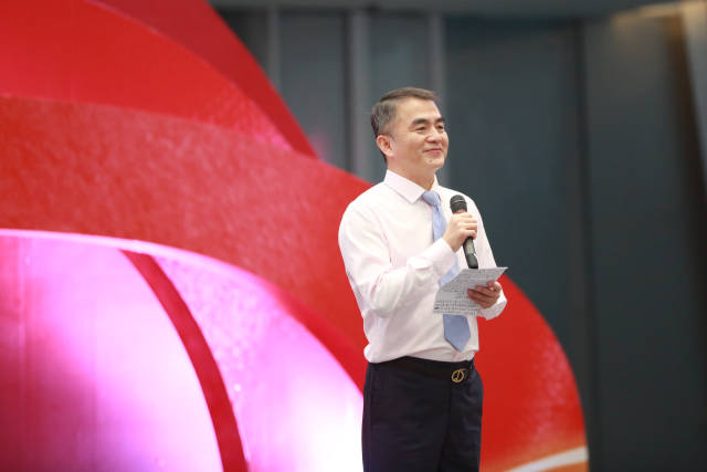 典礼伊始,由珠海大剧院&珠海保利艺术教育发展有限公司总经理陈建强