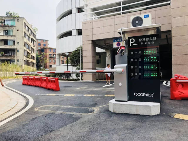 仁寿首个智慧停车场简直是高大上