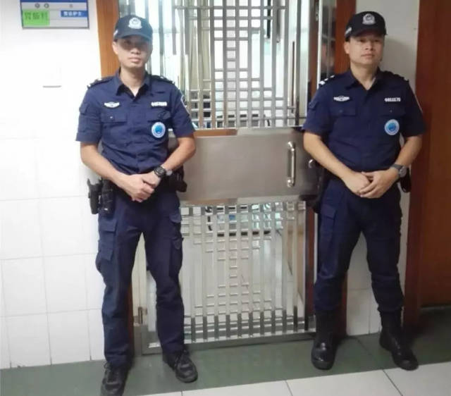 配发新款警用执勤服的是深圳监狱民警 估计,是地方性行为