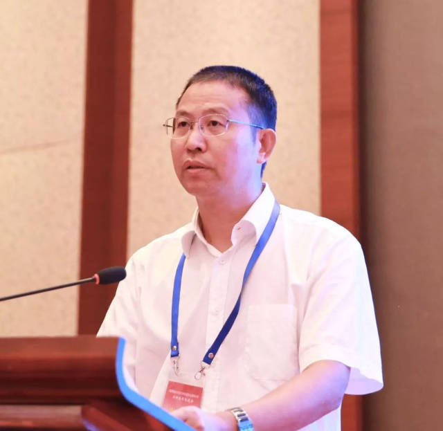 昌九城际铁路公司党委书记,董事长,总经理徐利锋致辞