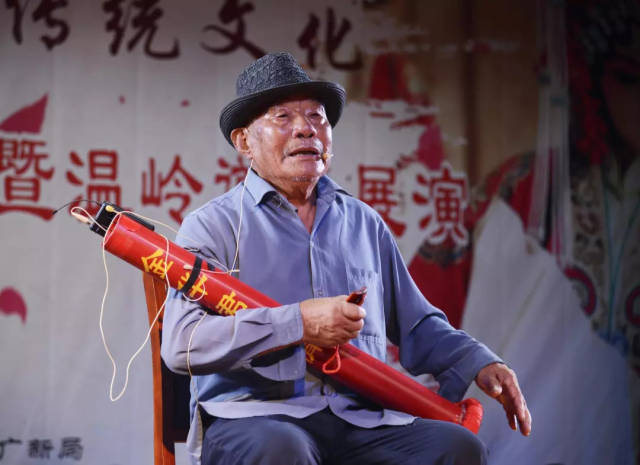 当晚,11个道情节目以及洞房经,排街,舞蹈等项目精彩亮相.