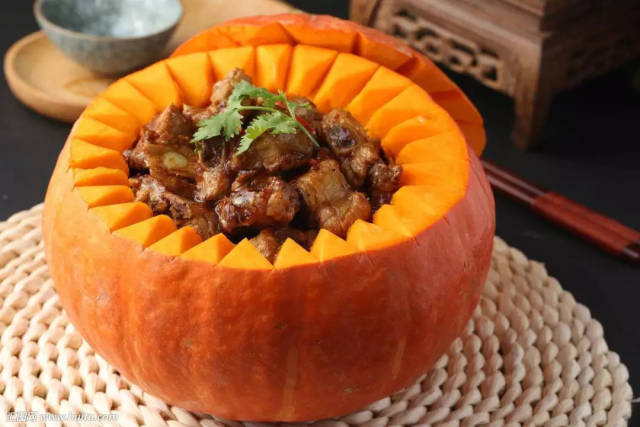每日食谱|南瓜蒸肉