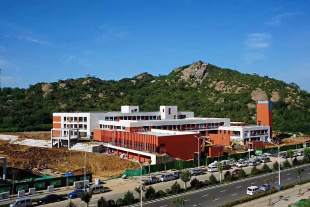 三箭瑞景苑自与天桥区教育局签约,筹备建设制锦市街小学(分校)以来,就