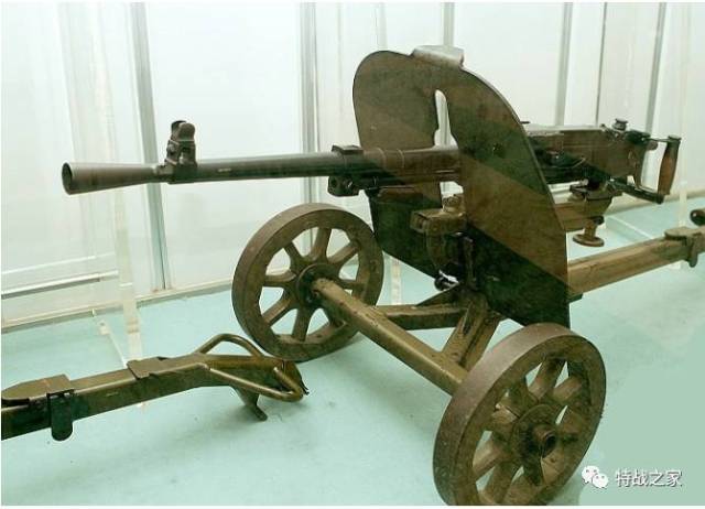 苏联SGM中型机枪图片
