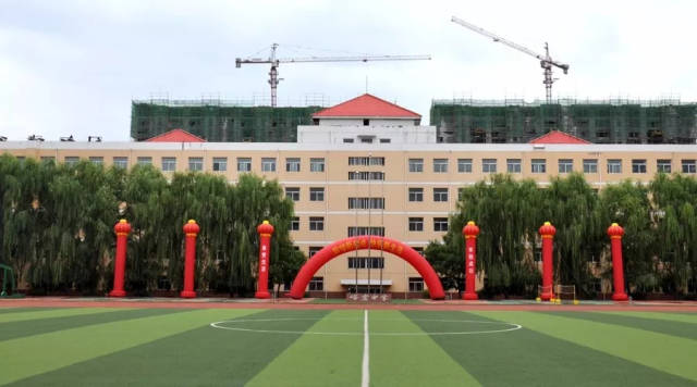 名校风采怀仁市峪宏中学喜迎新生入学报到图文