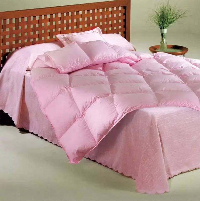 这样收被子,既省空间又美观,还不赶紧get起来!