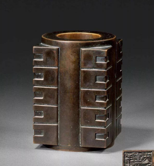 六禮儀の具：玉琮 A SMALL JADE CONG NEOLITHIC PERIOD | 新石器時代玉琮