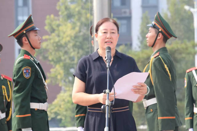 桓台一中举行新学年新起点新征程新奋斗主题升旗仪式