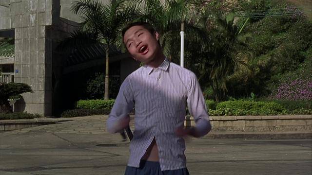 在这里唱歌,不一定都是神经病,我叫酱爆,我从来没有放弃成为一位伟大