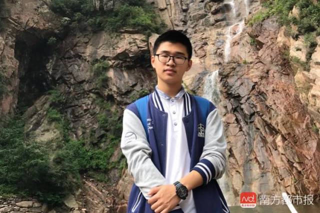 00后工科男文言文致辞开学礼走红:自幼爱文学