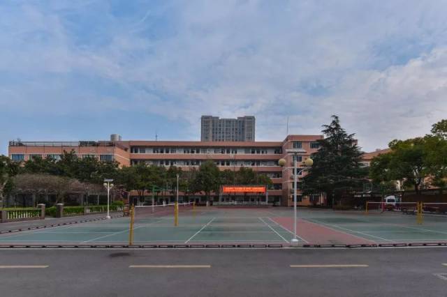 上海市奉贤区致远高级中学建校50周年纪念日公告