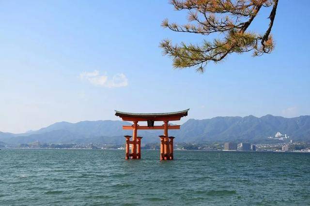 下关市是山口县最大的一个城市,建于1889年,位于日本本州最西端,让骀