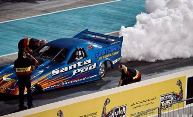 云南首届汽车直线加速赛