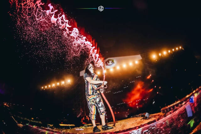 这个让全世界都疯狂的色彩电音狂欢盛宴,即将"色染"武汉!