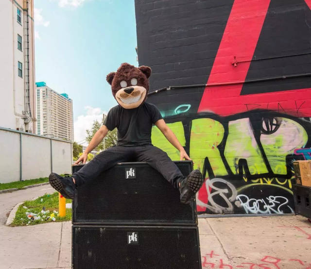 文末福利丨颈椎病患者良药,加州暴力熊空降宁波!