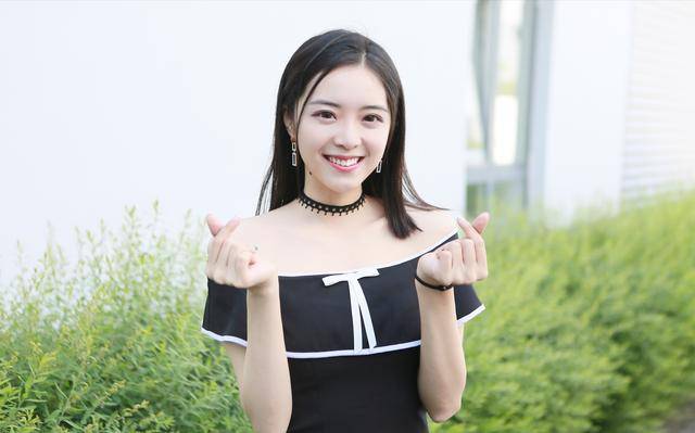 但是依然阻挡不了大家对她的喜爱,不是还有那句"杀管狗,抢余霜"一直在