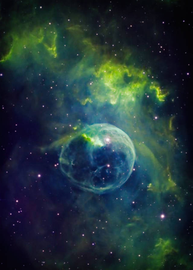 气泡星云的颜色,其实是由温度形成的,不同的温度所反射出来的颜色不同