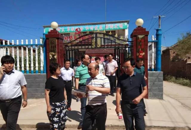 县长李凡入村调研,为了这两件事儿