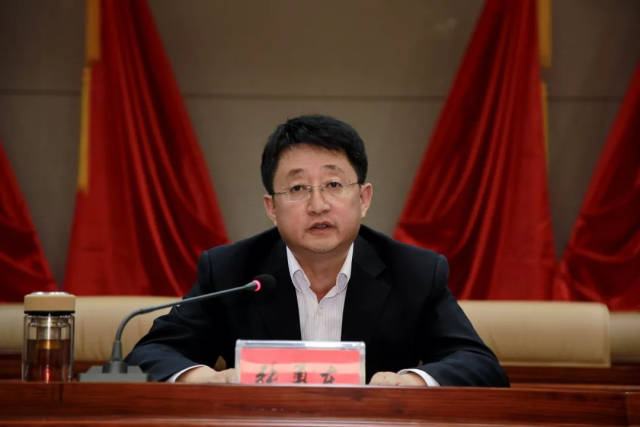 区委书记张勇东参加会议并讲话