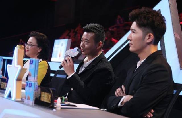 河北广播电视台节目主持人 温朋达