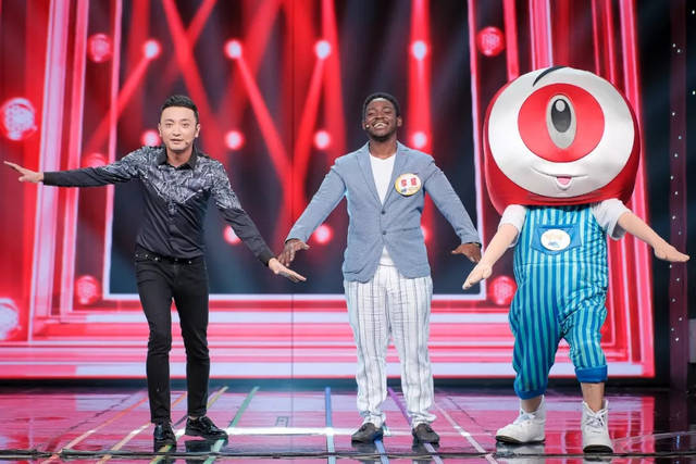 非洲李逵来了,说土味情话、玩方言配音,四川