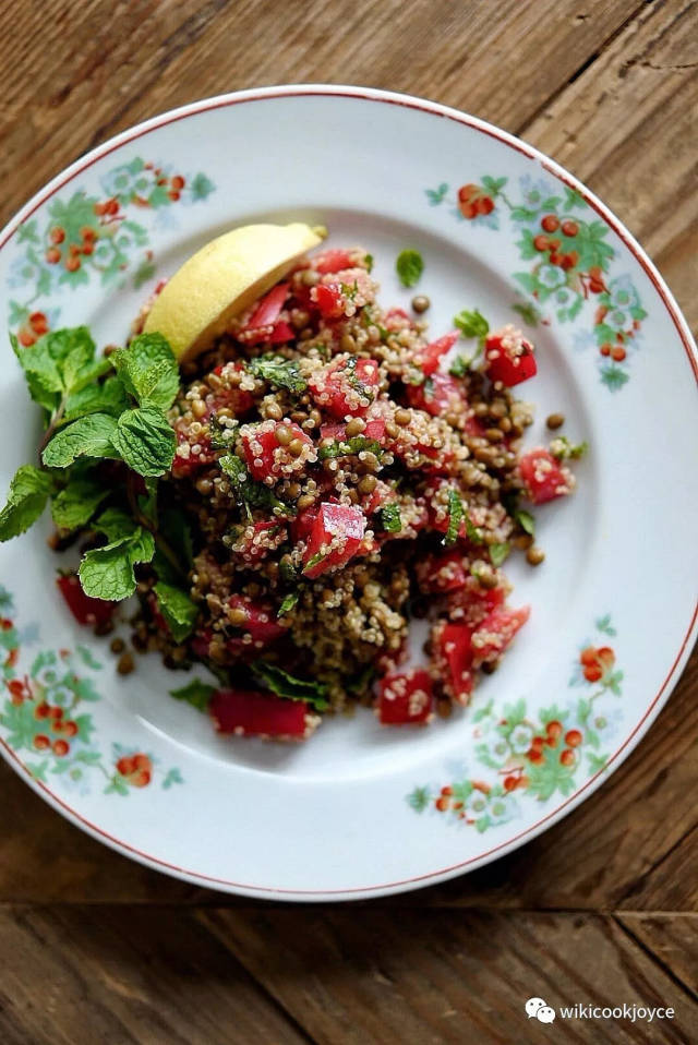 my secret lentil quinoa tabouleh