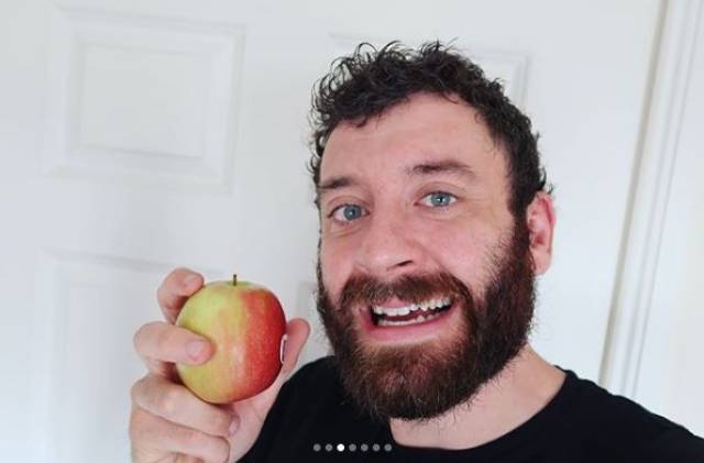 这大叔创作的猥琐搞笑生活短剧,画风简直有毒啊.