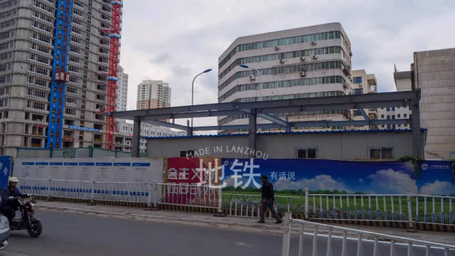 虽然站牌看到了,但是站点呢?