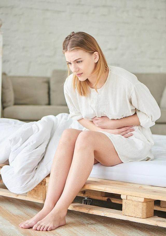 叶向东医生:为什么"大姨妈"来了不适合去整形_手机搜狐网